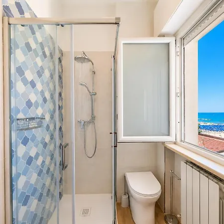 20m Dal Mare - Vista Mare, Ac, Wifi, Lungomare Daire *